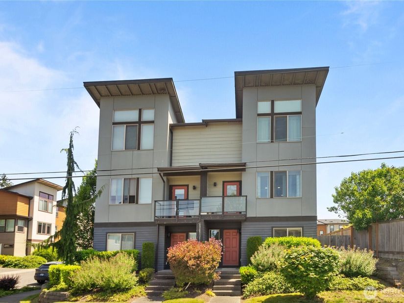 314 Bremerton Avenue NE, Renton WA 98059
