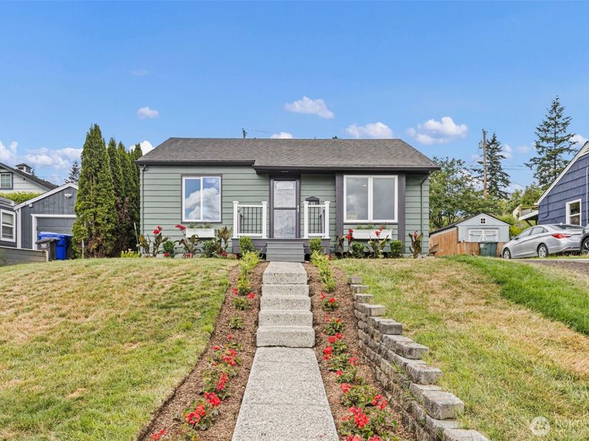 1624 Pine Street, Everett WA 98201