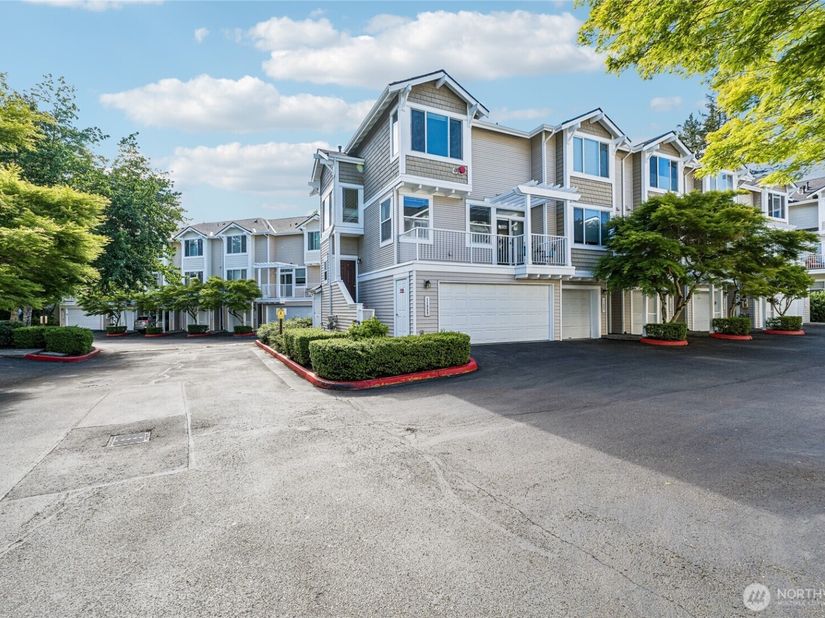 11899 NE 163rd Place, Bothell WA 98011