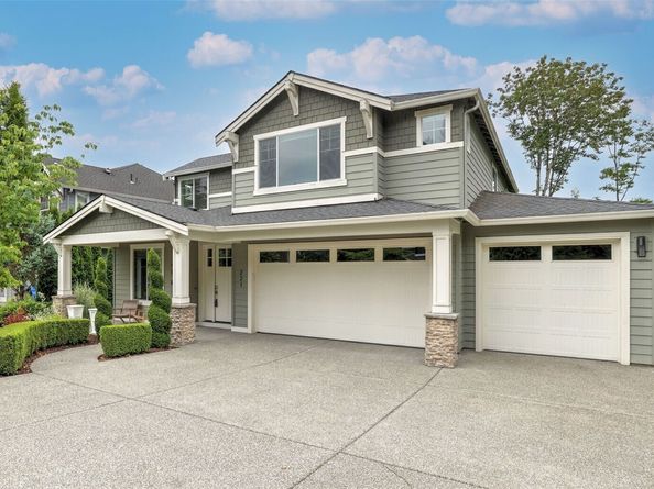 221 Shadow Avenue NE, Renton WA 98059