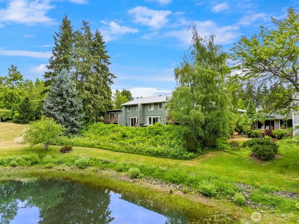 1011 Blue Heron Avenue NE, Bainbridge Island WA 98110