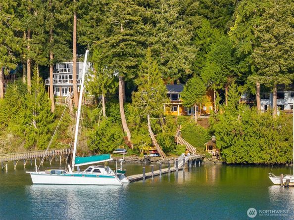 6518 NE Monte Vista Drive, Bainbridge Island WA 98110