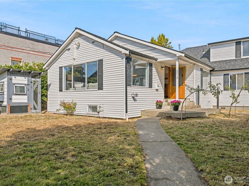 8012 25th Avenue NW, Seattle WA 98117