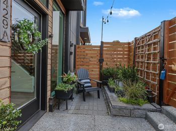 2429 NW 64th Street