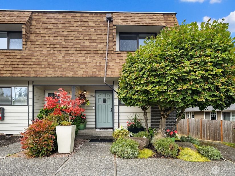 21105 80th Avenue W 104, Edmonds WA 98026