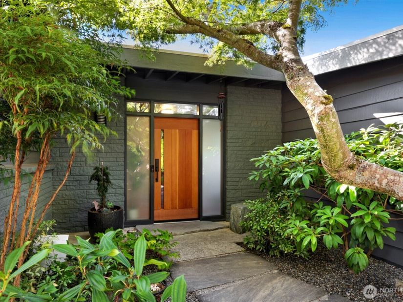 9822 Cherry Street, Edmonds WA 98020