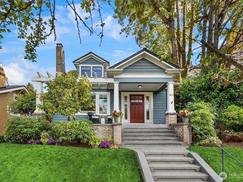 863 E Gwinn Place, Seattle WA 98102