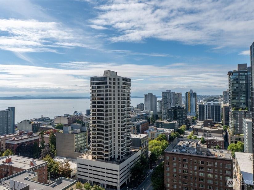2100 3rd Avenue 2104, Seattle WA 98121