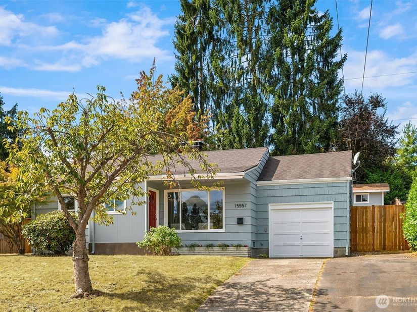 15557 10th Avenue NE, Shoreline WA 98155