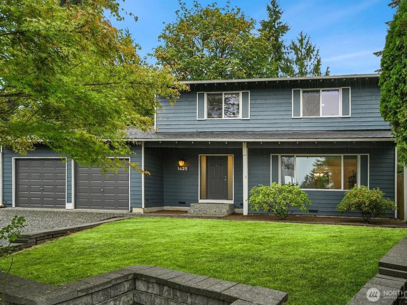 1425 172nd Place NE, Bellevue WA 98008