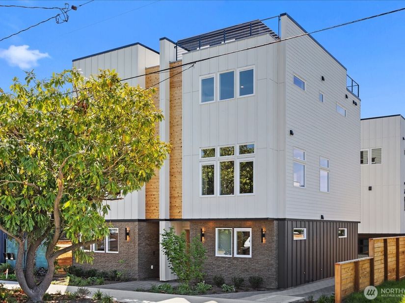 1131 B NW 60th Street, Seattle WA 98107