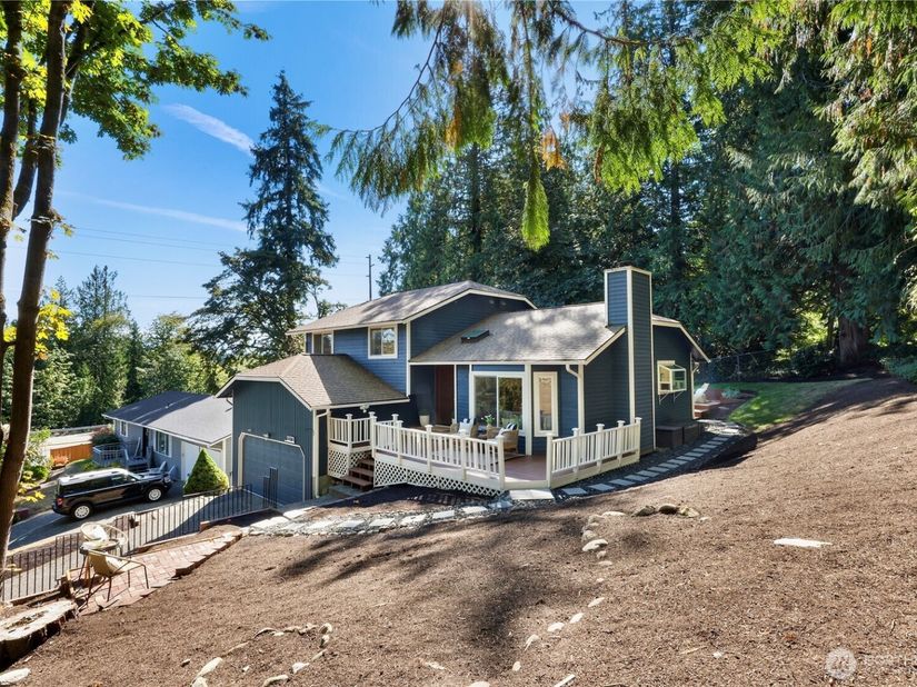 22721 NE 12th Place, Sammamish WA 98074
