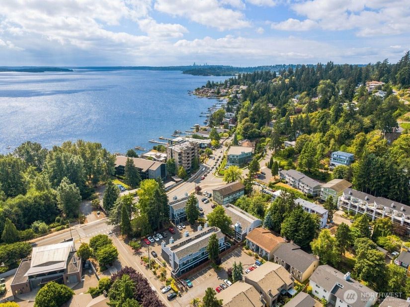 11713 93rd Avenue NE B6, Kirkland WA 98034