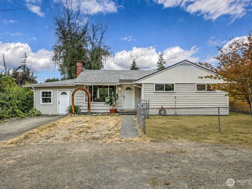 4975 Johnson Street NW, Bremerton WA 98311