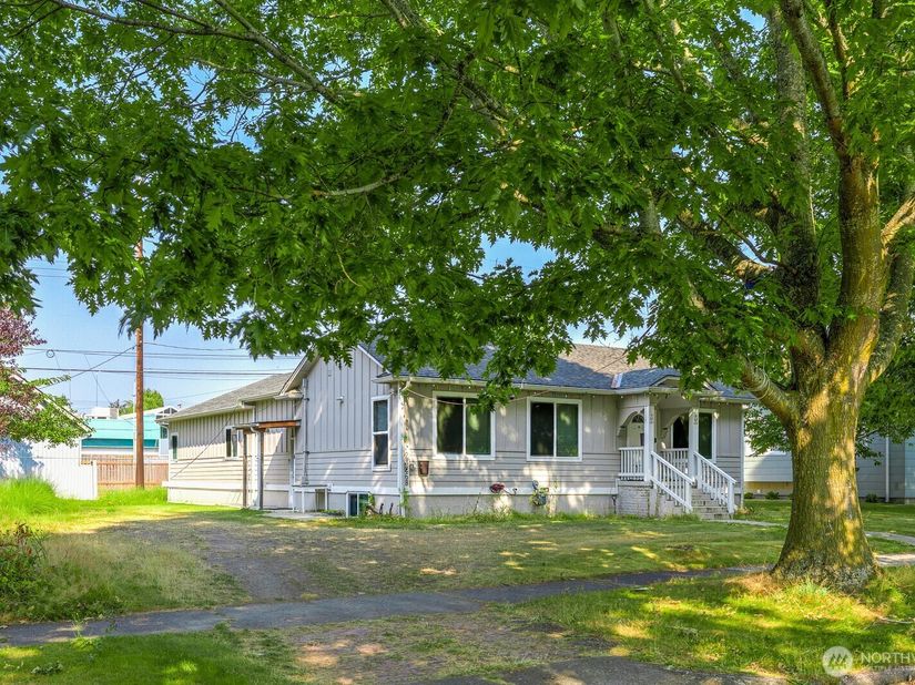 2326 McDougall Avenue, Everett WA 98201