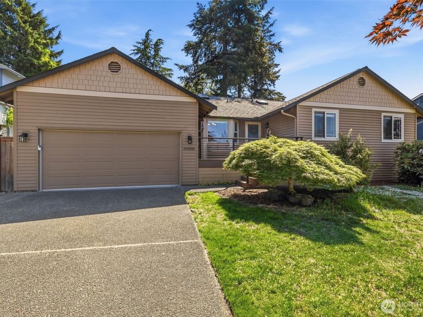 19808 137th Avenue SE, Renton WA 98058