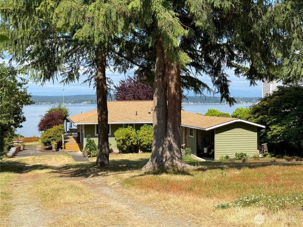 16 A Saratoga  (Including D-15) Drive, Hat Island WA 98206