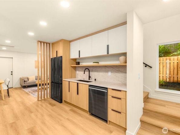 14035 Densmore Avenue N, Seattle WA 98133