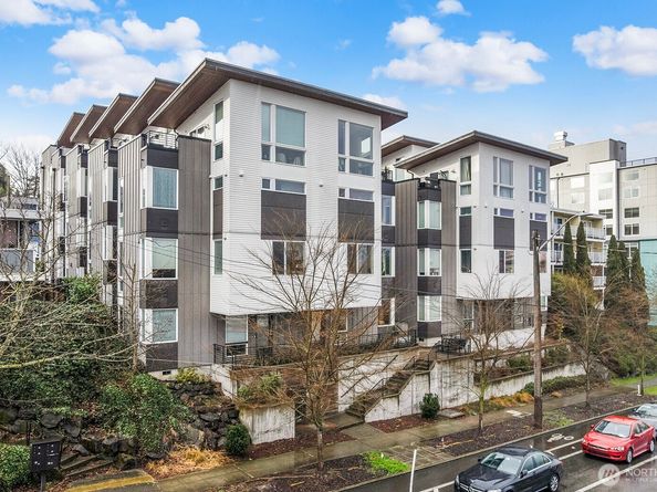 3070 SW Avalon Way A, Seattle WA 98126