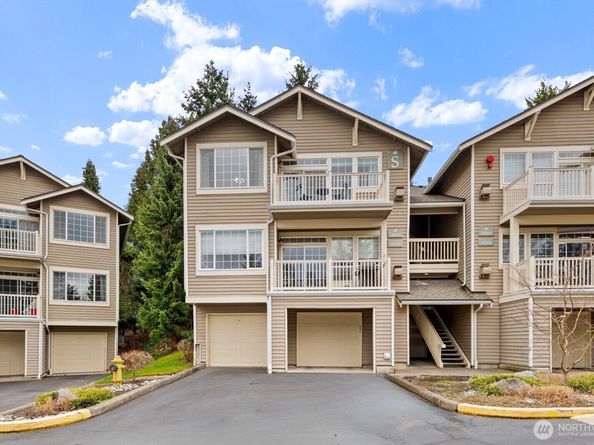 18560 NE 57th Street, Redmond WA 98052