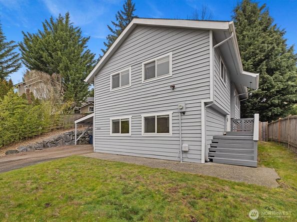 12026 NE 99th Lane, Kirkland WA 98033