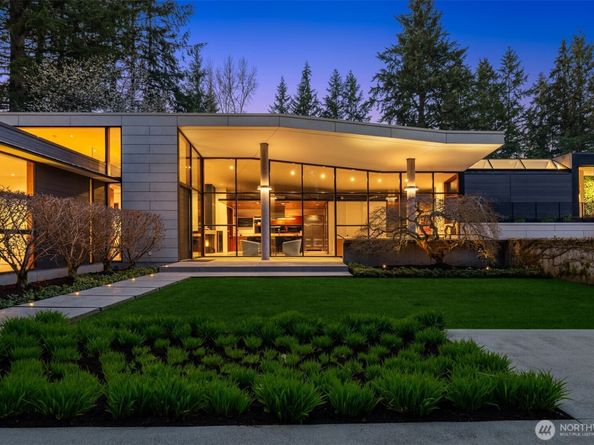 4445 140th Avenue NE, Bellevue WA 98005