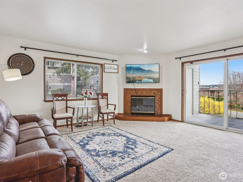 17440 NE 38th Street A201, Redmond WA 98052