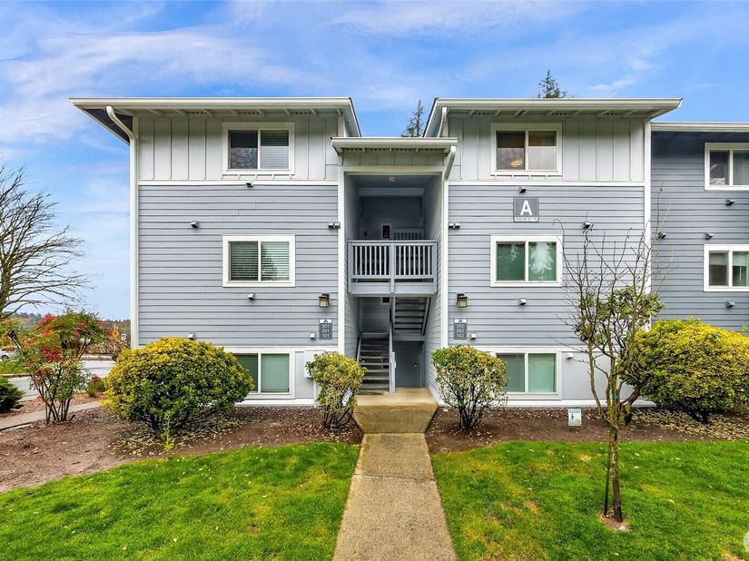 14002 NE 181st Place A302, Woodinville WA 98072