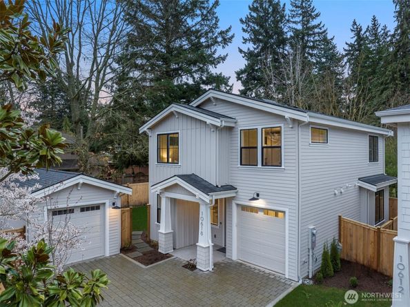 10618 NE 54th Lane, Kirkland WA 98033