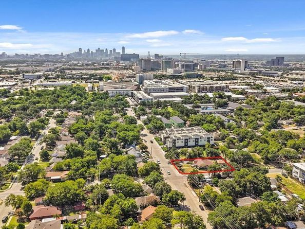 7225  Mohawk Drive , Dallas Texas 75235