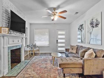 4040  Carolyn Road 