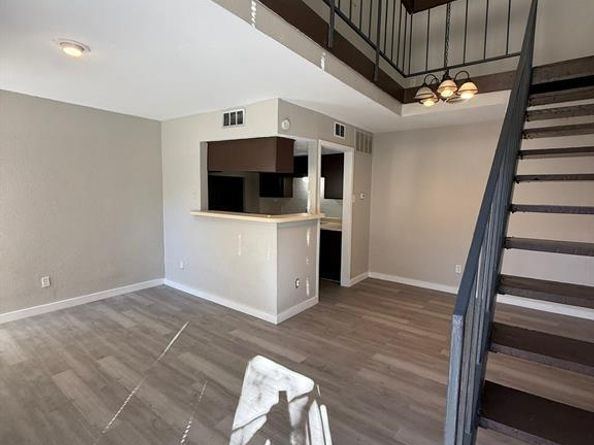 7152  Fair Oaks Avenue  1029, Dallas Texas 75231