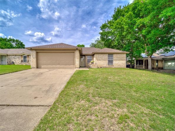 10032  Lone Eagle Drive , Fort Worth Texas 76108