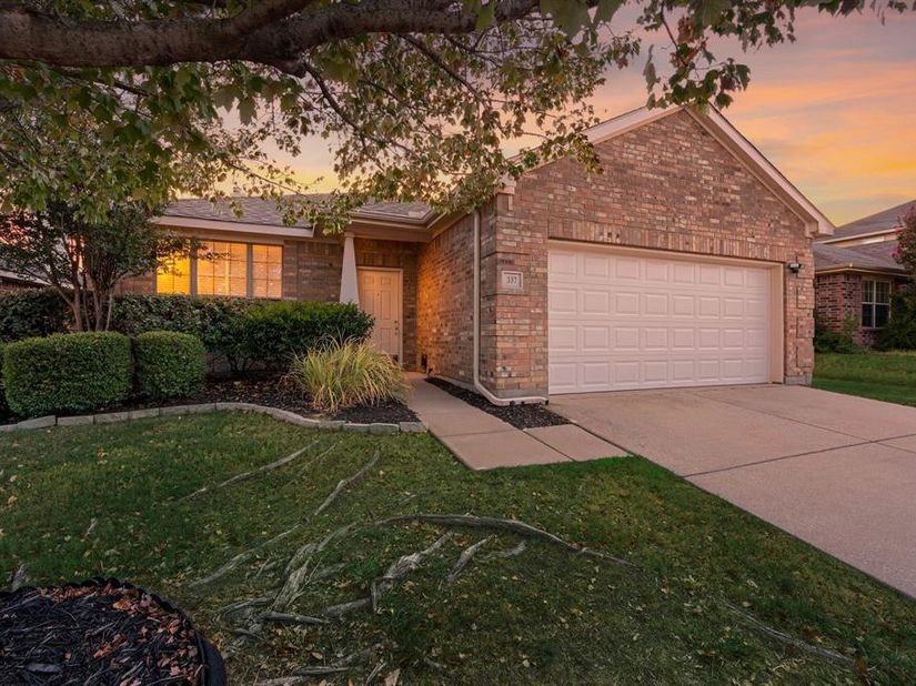 337  Turquoise Drive , Fort Worth Texas 76131