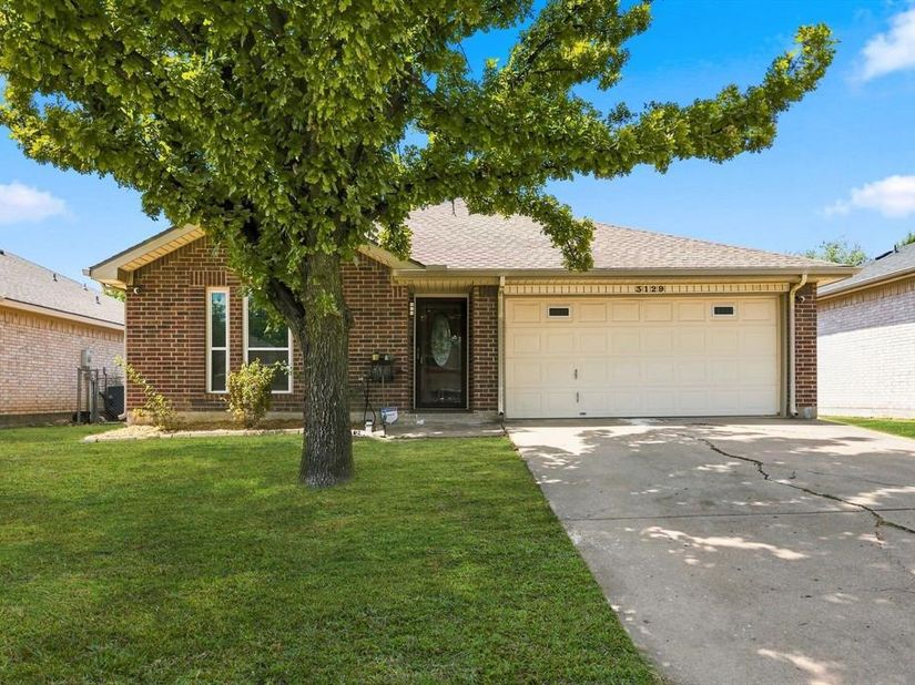 3129  Walingford Drive , Grand Prairie Texas 75052