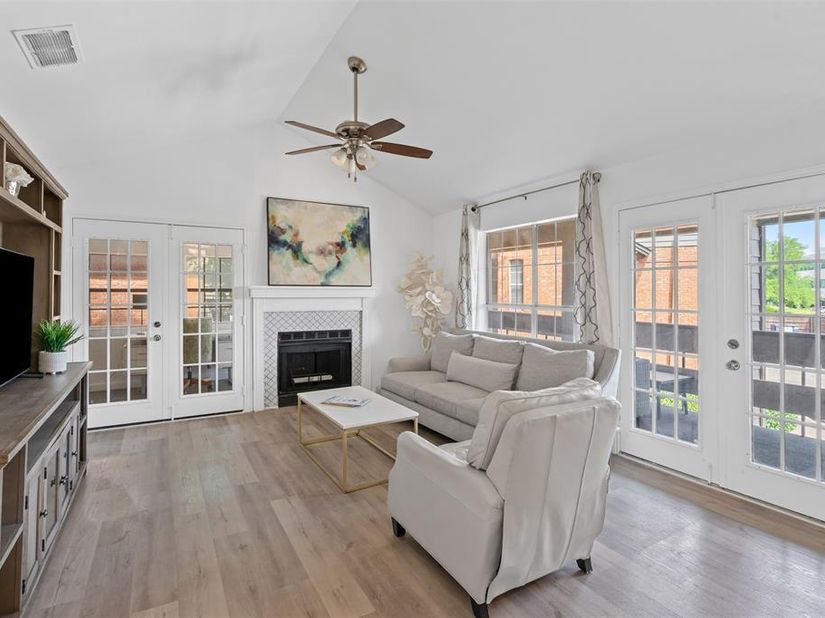252  Jefferson Parkway , Fort Worth Texas 76107