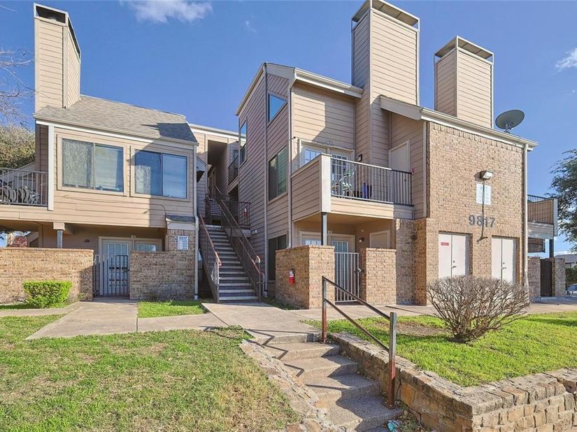 9817  Walnut Street  213, Dallas Texas 75243