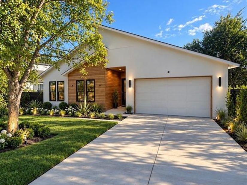 2824  Pall Mall Avenue , Dallas Texas 75241
