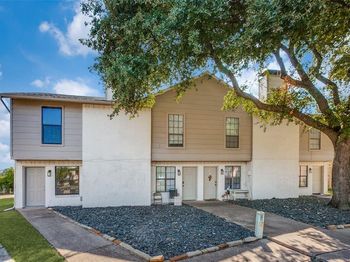 2806  Wimbledon Court 