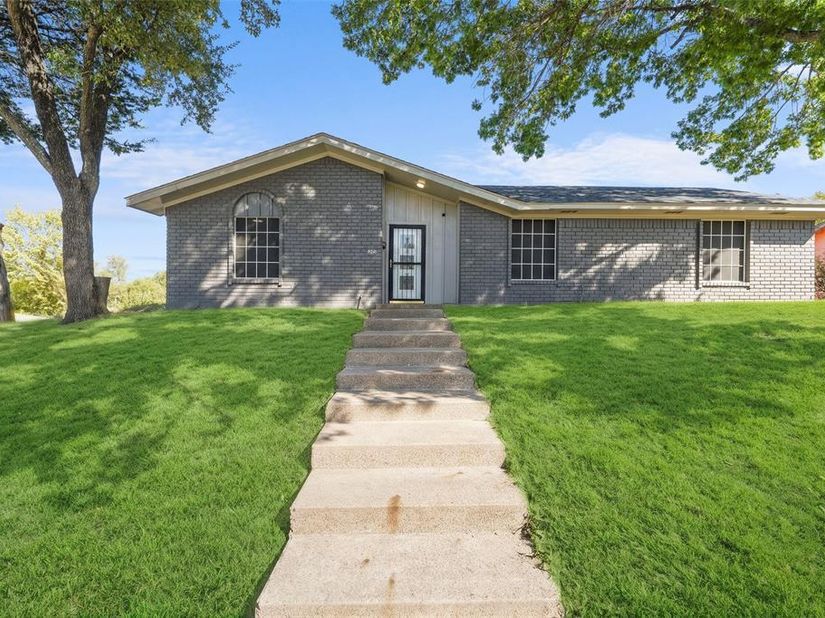 6606  Coleshire Drive , Dallas Texas 75232