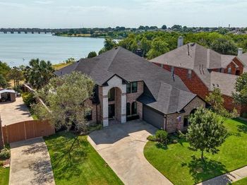 4016  Stone Haven Drive 