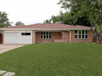 5718  Trio Lane 