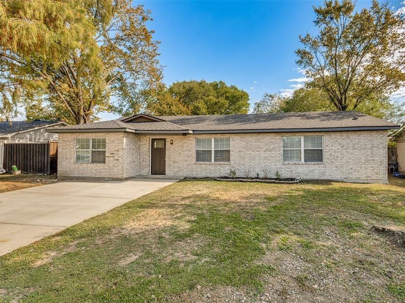 1842  Delmar Drive , Garland Texas 75040