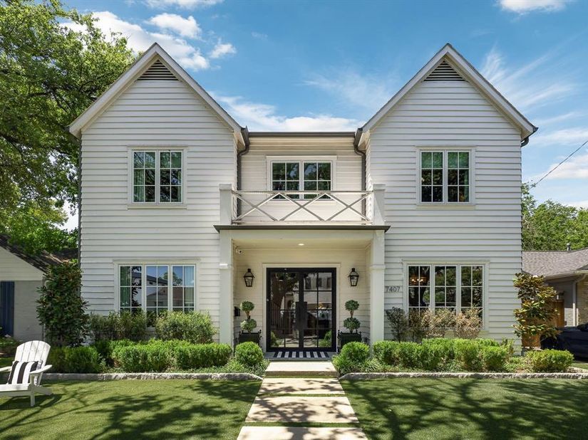 7407  Morton Street , Dallas Texas 75209