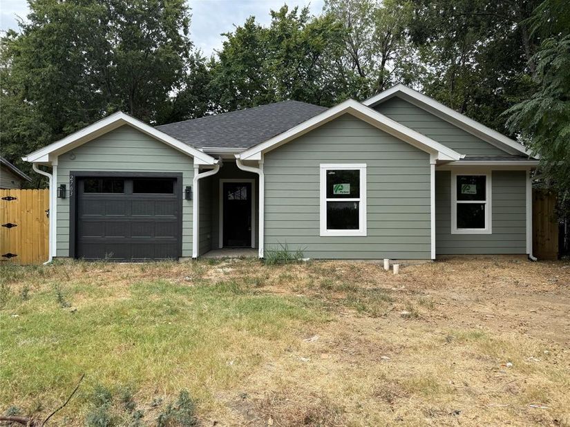 2703  Springdale Street , Dallas Texas 75210