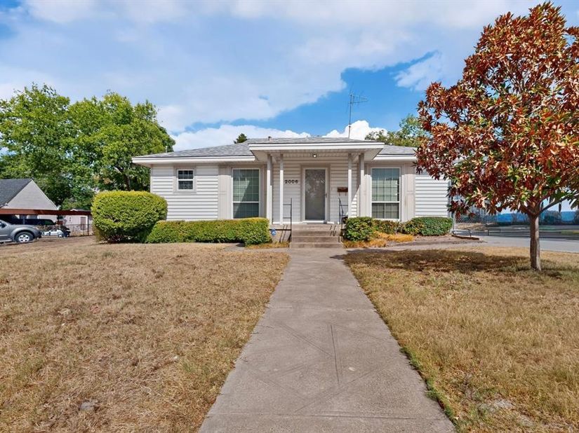2006 S Ewing Avenue , Dallas Texas 75216