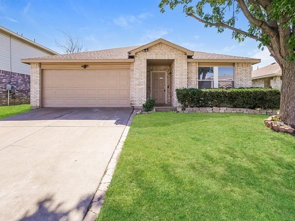 8717  Hunters Creek Drive , Fort Worth Texas 76123