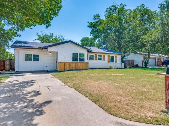 411  Hillcrest Street , Mansfield Texas 76063