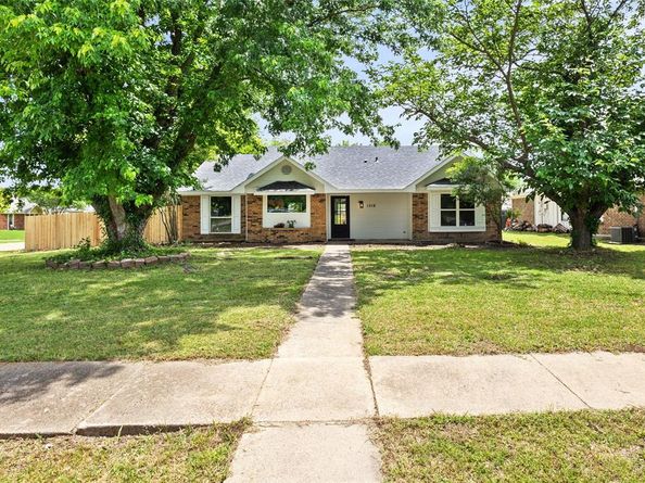 1518  Reisen Drive , Garland Texas 75040