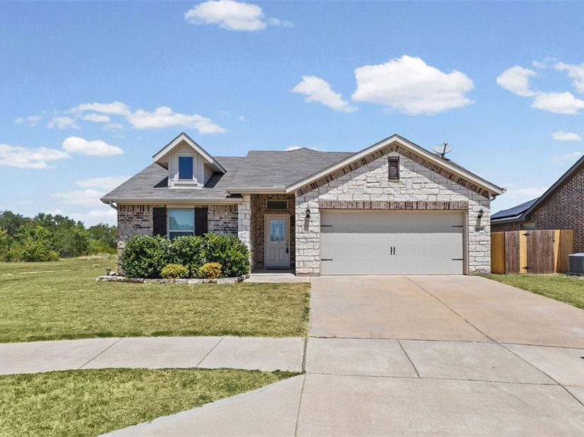 444  Keresley Street , Fort Worth Texas 76036